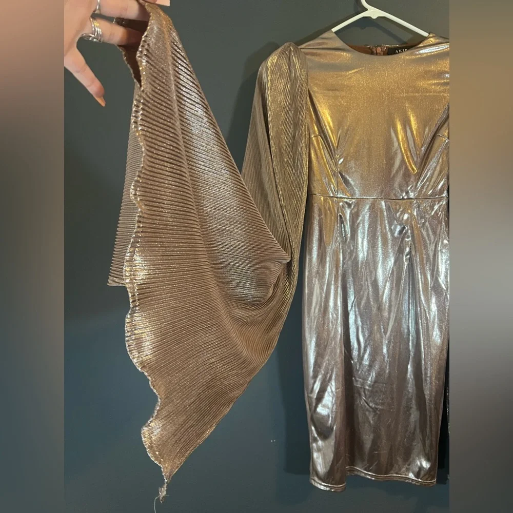 Akira Rose Gold Metallic Bell Sleeve wiggle dress Size Small - Picture 4 of 7